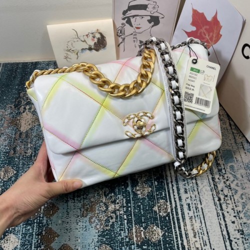 Chanel 19 flap bag AS1161 Wit & Rainbow lijn