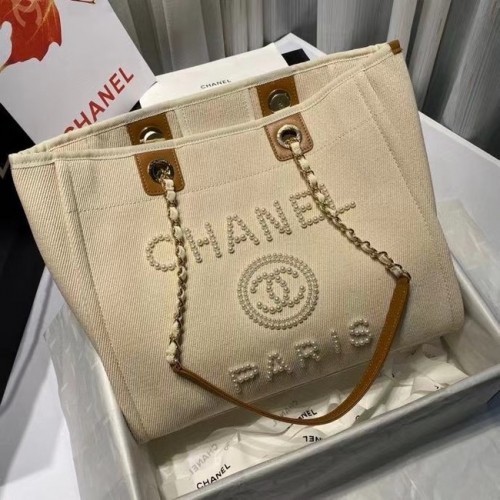 Chanel 19SS Boodschappentas A67001 creme
