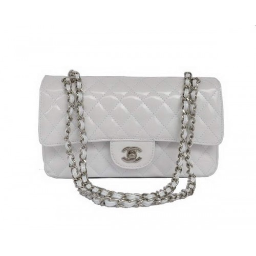koop goedkope Chanel 2.55-serie witte laklederen kleptas zilveren hardware