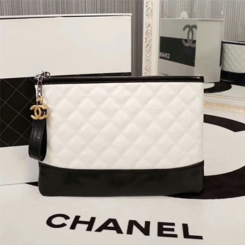 Chanel 2017 kalfsleren clutch 8127 wit