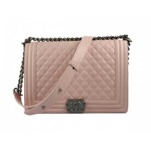 Chanel A67026 roze lamsleren Le Boy Flap schoudertas