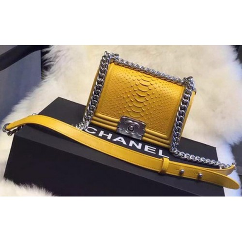 Chanel Boy Flap Schoudertas Python Leer A66094 Geel