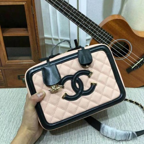 Chanel kalfsleren schoudertas 6070 roze
