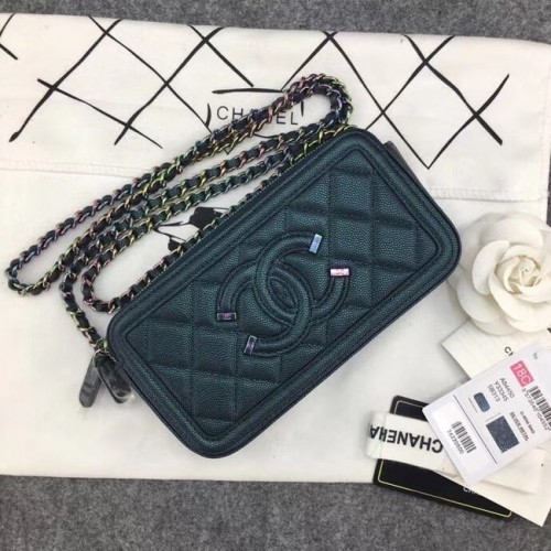 Chanel klassieke clutch met ketting generfd kalfsleer zilverkleurig metaal A84450 groen