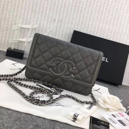 Chanel klassieke clutch met ketting generfd kalfsleer zilverkleurig metaal A88447 donkergrijs