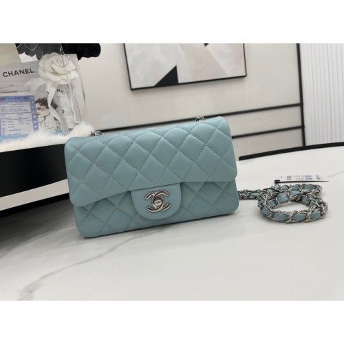 Chanel Classic Flap Bag Origineel Schapenleer A1116 lichtblauw&zilverkleurig metaal