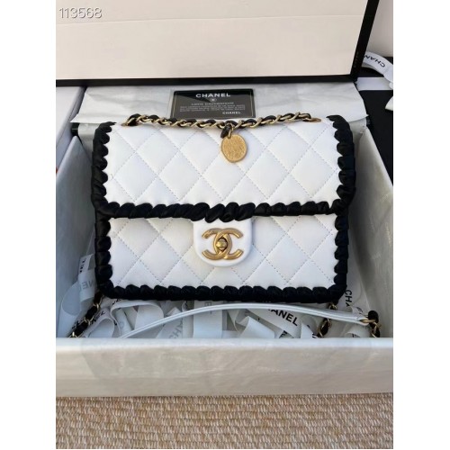 Chanel Classic Flap Schoudertas Origineel Schapenleer AS6075 wit