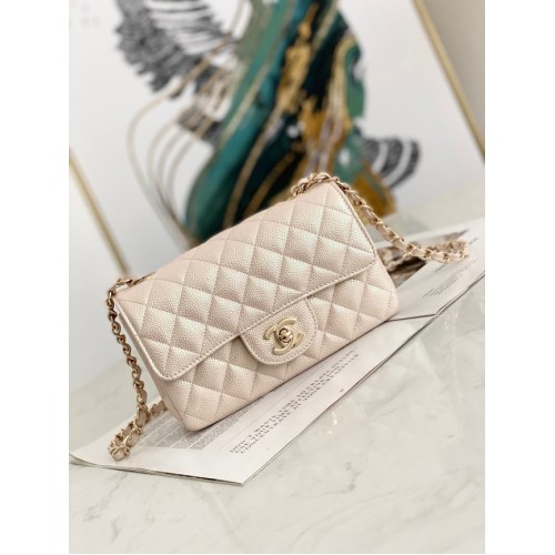 Chanel Flap schoudertas van generfd kalfsleer AS1116 creme
