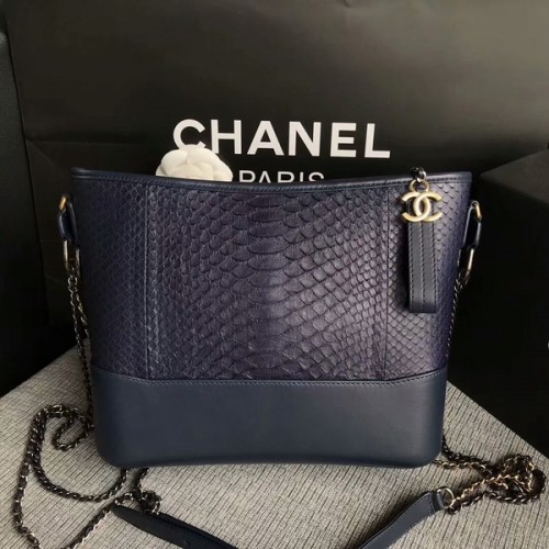 Chanel Gabrielle Schoudertas Origineel Python Leer A93842 Blauw