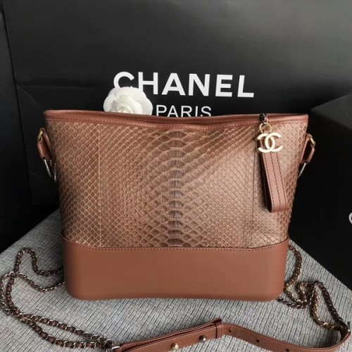 Chanel Gabrielle Schoudertas Origineel Python Leer A93842 Bruin