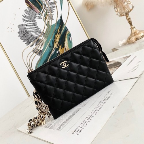 Chanel clutch van generfd kalfsleer 81050 zwart