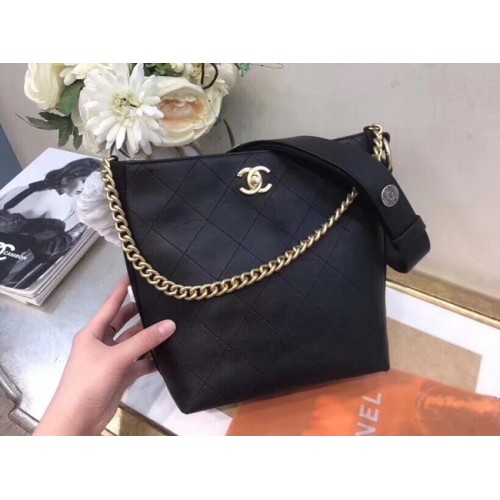 Chanel Hobo handtas kalfsleer grosgrain goudkleurig metaal A57576 zwart
