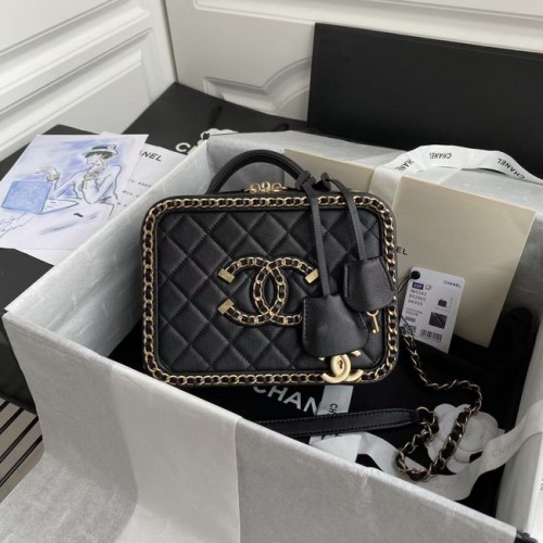 Chanel lamsleer kristallen kalfsleer goudkleurige metalen toilettas 8818 zwart
