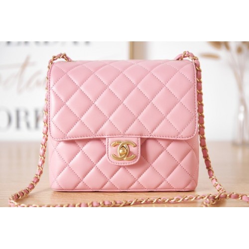 Chanel lamsleer MINI FLAP BAG AS3648 roze