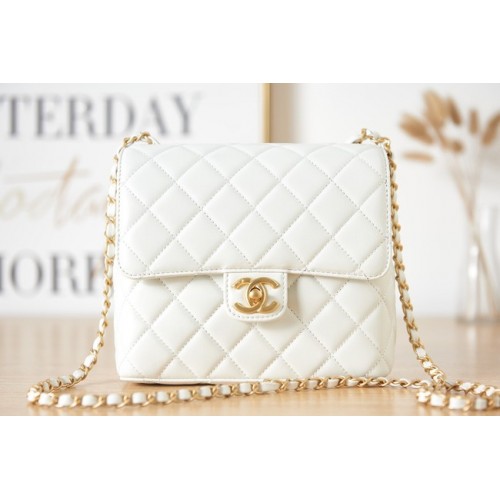 Chanel lamsleer MINI FLAP BAG AS3648 wit