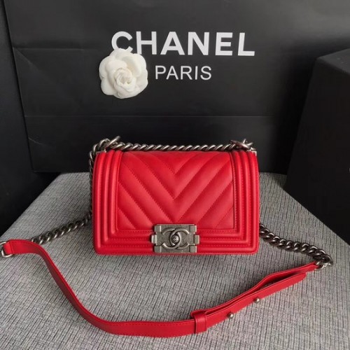 Chanel Le Boy Flap Schoudertas Origineel Kalfsleer A67085 Felrode zilveren gesp