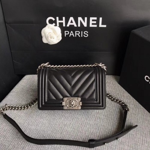 Chanel Le Boy Flap Schoudertas Origineel Kalfsleer A67085 zwart zilver Gesp