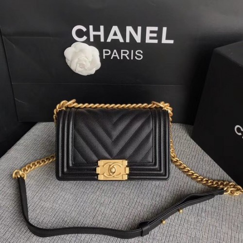 Chanel Le Boy Flap schoudertas origineel kaviaar leer P67085 zwart gouden gesp