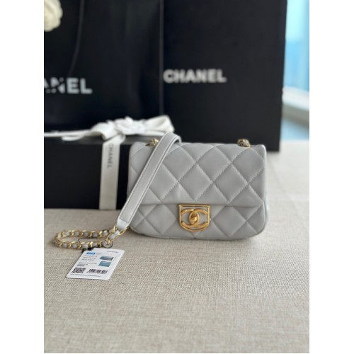 Chanel MINI FLAP BAG Lamsleer goudkleurig metaal AS3473 grijs