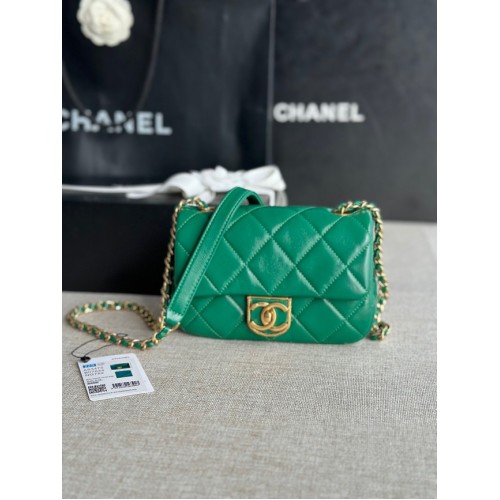 Chanel MINI FLAP BAG Goudkleurig lamsleer AS3473 groen