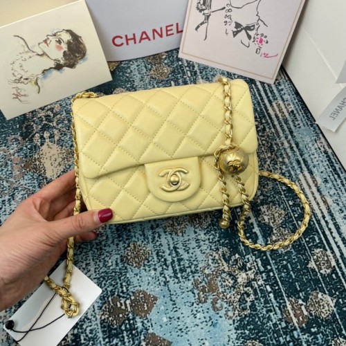 Chanel MINI Flap Bag Original Schapenleer 1115 lichtgeel