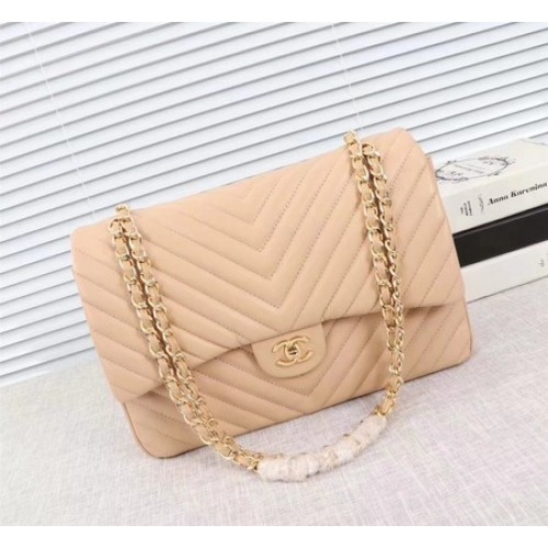 Chanel Maxi Classic Flap Bag Abrikoos Chevron Schapenleer A58601 Goud