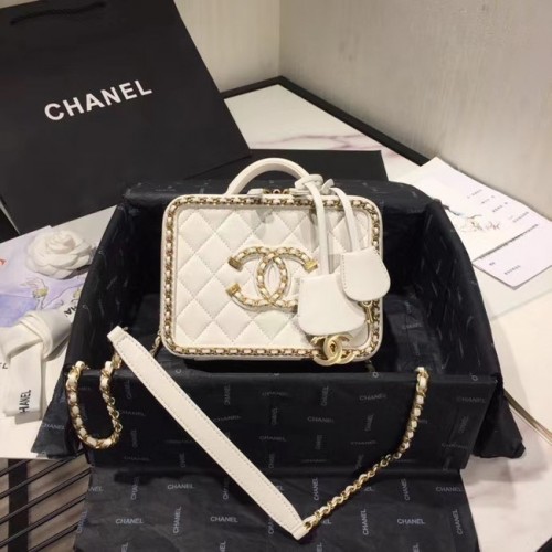 Chanel Original Small Schapenvacht toilettas AS1785 wit