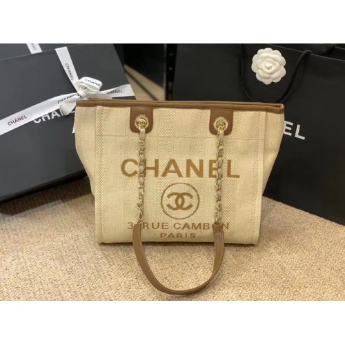 Chanel Schoudertas A66942 Beige