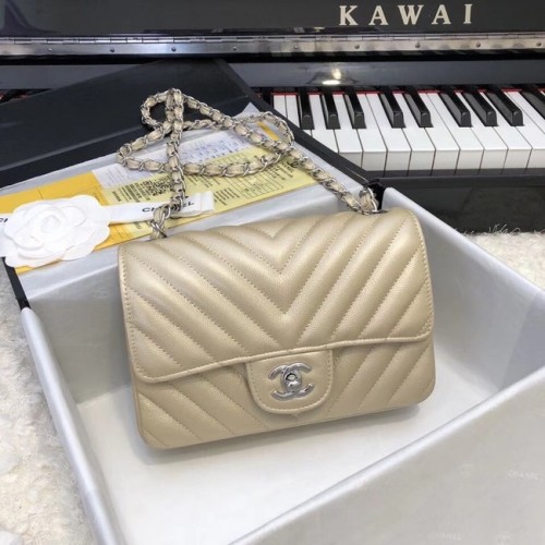 Chanel Small Classic handtas generfd kalfsleer zilverkleurig metaal A69900 goud