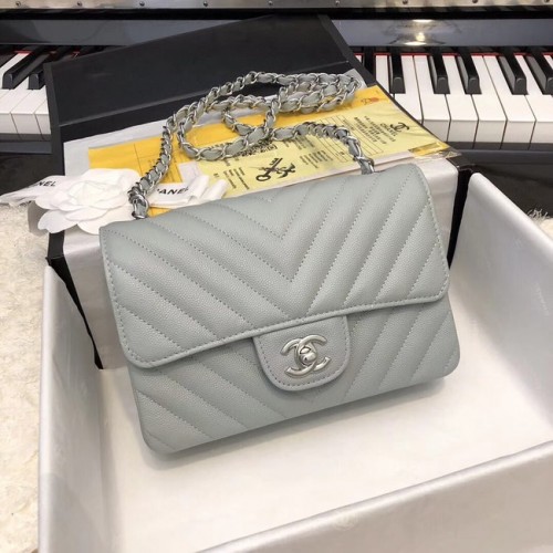 Chanel Small Classic handtas generfd kalfsleer zilverkleurig metaal A69900 grijs