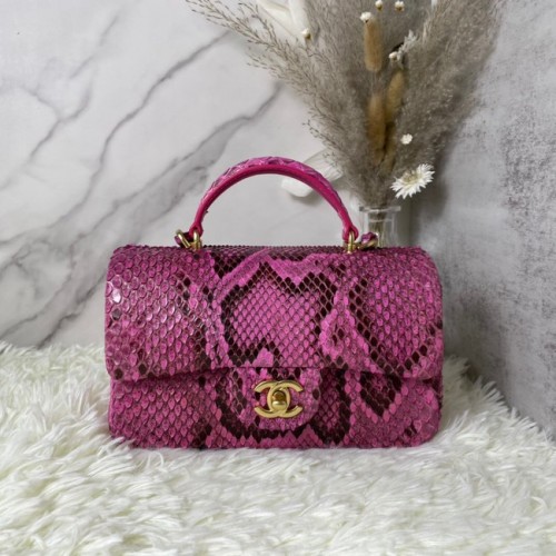 Chanel Slangenleer mini flap tas met handvat aan de bovenkant AS2431 Fuchsia
