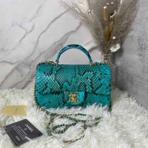 Chanel Snake skin mini flap bag met handvat aan de bovenkant AS2431 blauw