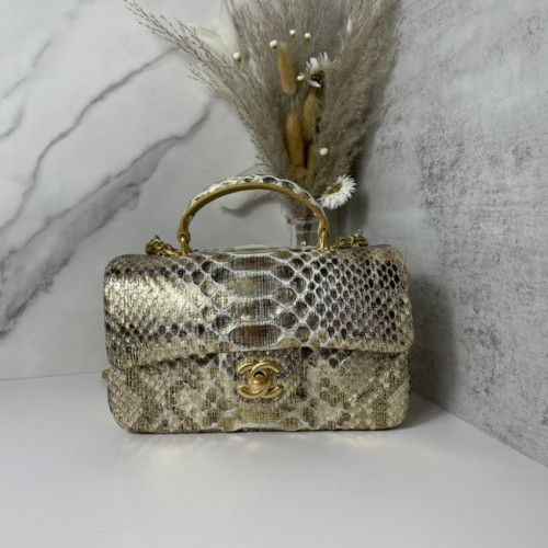 Chanel Snake skin mini flap bag met handvat aan de bovenkant AS2431 goud