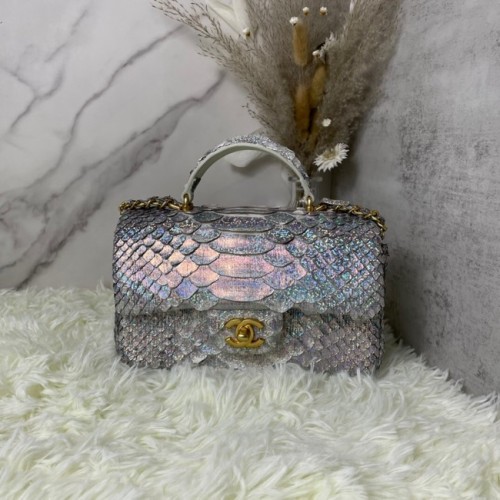 Chanel Snake skin mini flap bag met handvat aan de bovenkant AS2431 zilver
