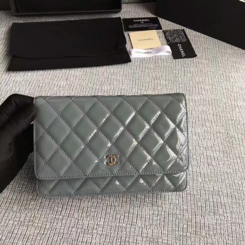 Chanel WOC Flap Bag Lakleer A33814C Grijs