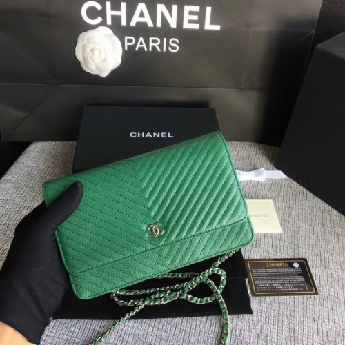 Chanel WOC Flap Schoudertas Groen Kalfsleer A33814 Zilver