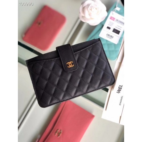 Chanel classic pouch generfd kalfsleer goudkleurig metaal A81902 zwart