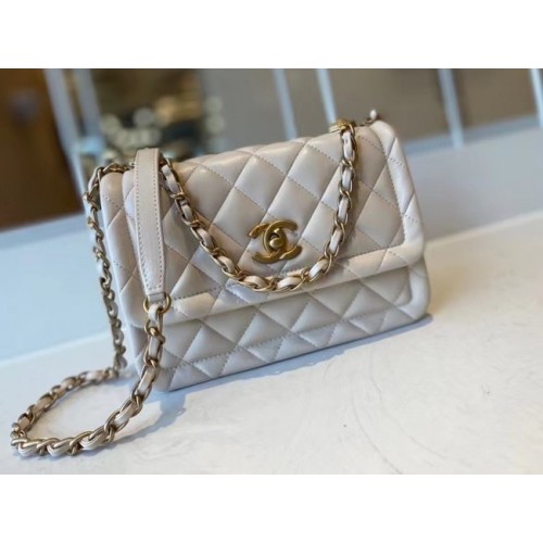 Chanel flap bag Goudkleurig metaal van kalfsleer AS2055 wit