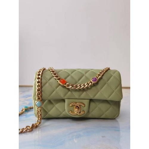 Chanel flap bag Lamsleer Kunsthars Goudkleurig metaal AS2380 lichtgroen