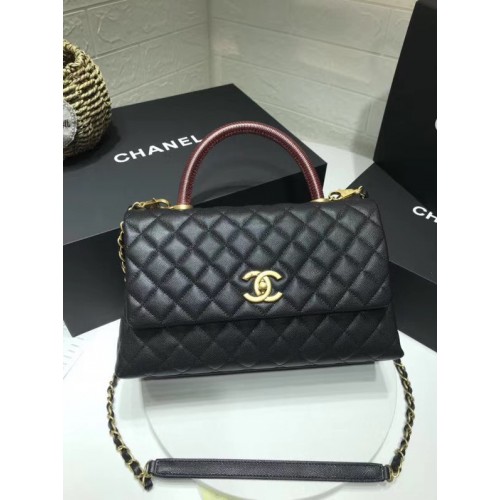 Chanel kleptas met rood bovenhandvat A92991 zwart