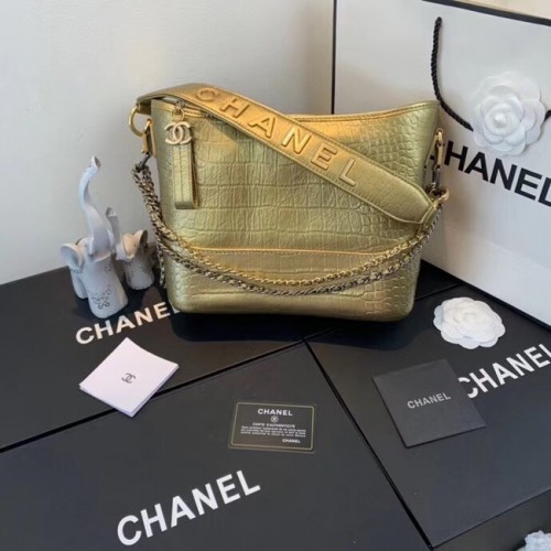 Chanel gabrielle hobo tas A93824 goud