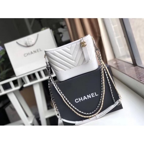 Chanel gabrielle kleine hobo tas A91810 wit