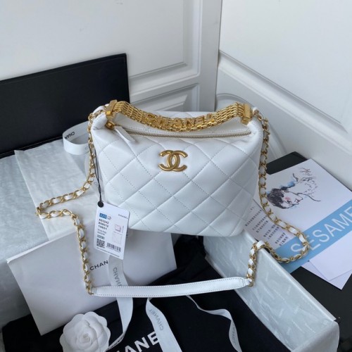 Chanel schoudertas van lamsleer AS3242 wit