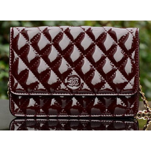 Chanel mini flap bag bordeaux lakleer A33814 goud