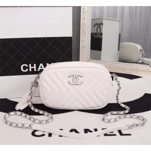 Chanel mini schoudertas van schapenvachtleer 4669 wit