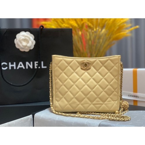 Chanel mini-schoudertas Lamsleer en goudkleurig metaal AS3259 geel