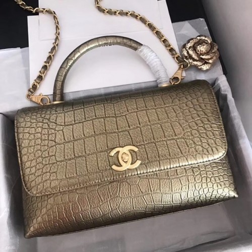 Chanel originele kalfsleren kleptas bovenhandvat A92292 brons & goudkleurig metaal