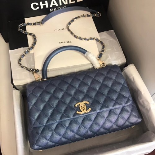 Chanel originele Caviar lederen kleptas bovenhandvat A92292 blauw & goudkleurig metaal