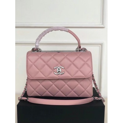 Chanel originele lamsleren kleptas AS92236 roze en zilverkleurig metaal