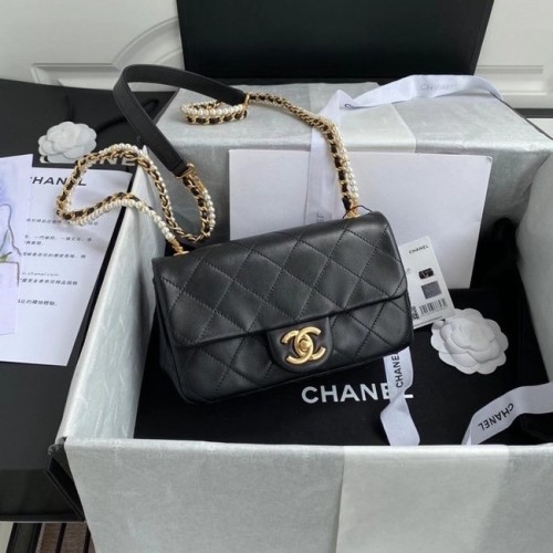 Chanel kleine flap bag Lamsleer goudkleurig metaal AS2210 zwart
